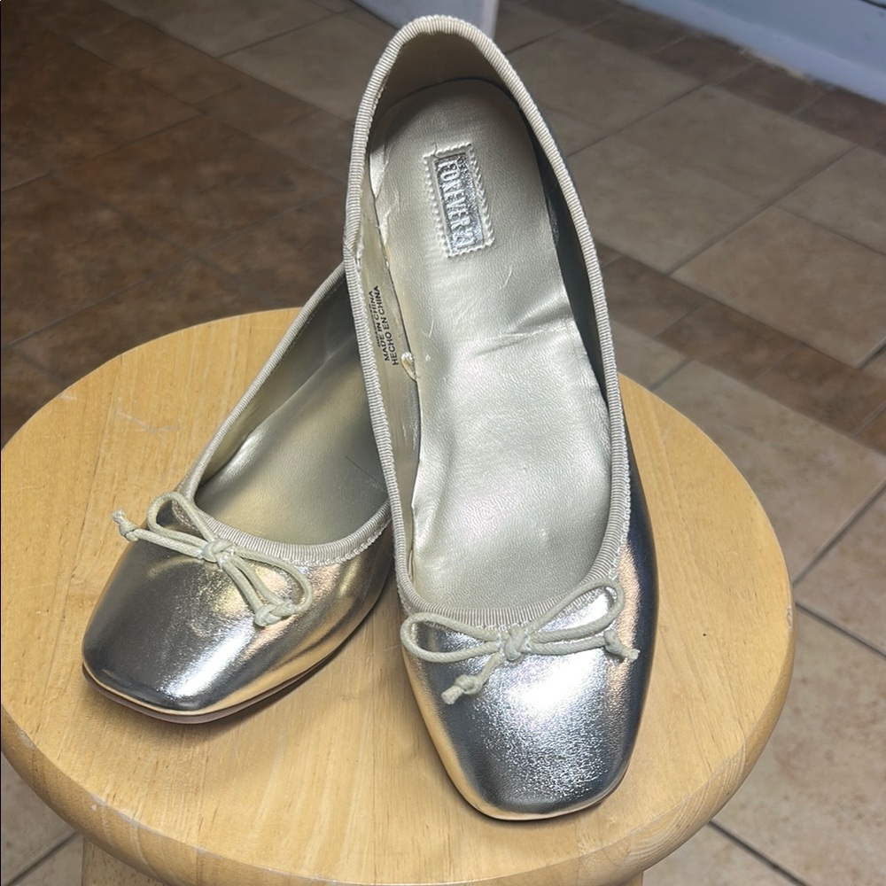 Forever 21 gold  Flats with Bow